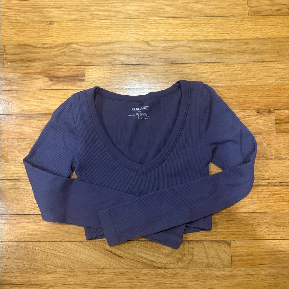 Woman’s navy top